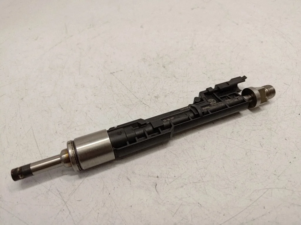 Fuel injector 13647639994