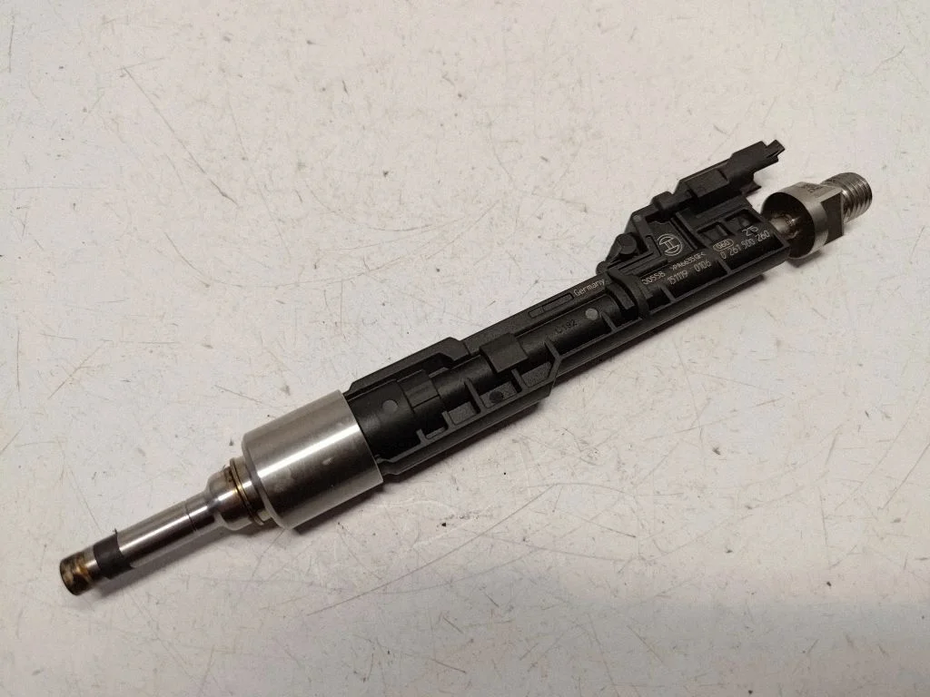 Fuel injector 13648625397