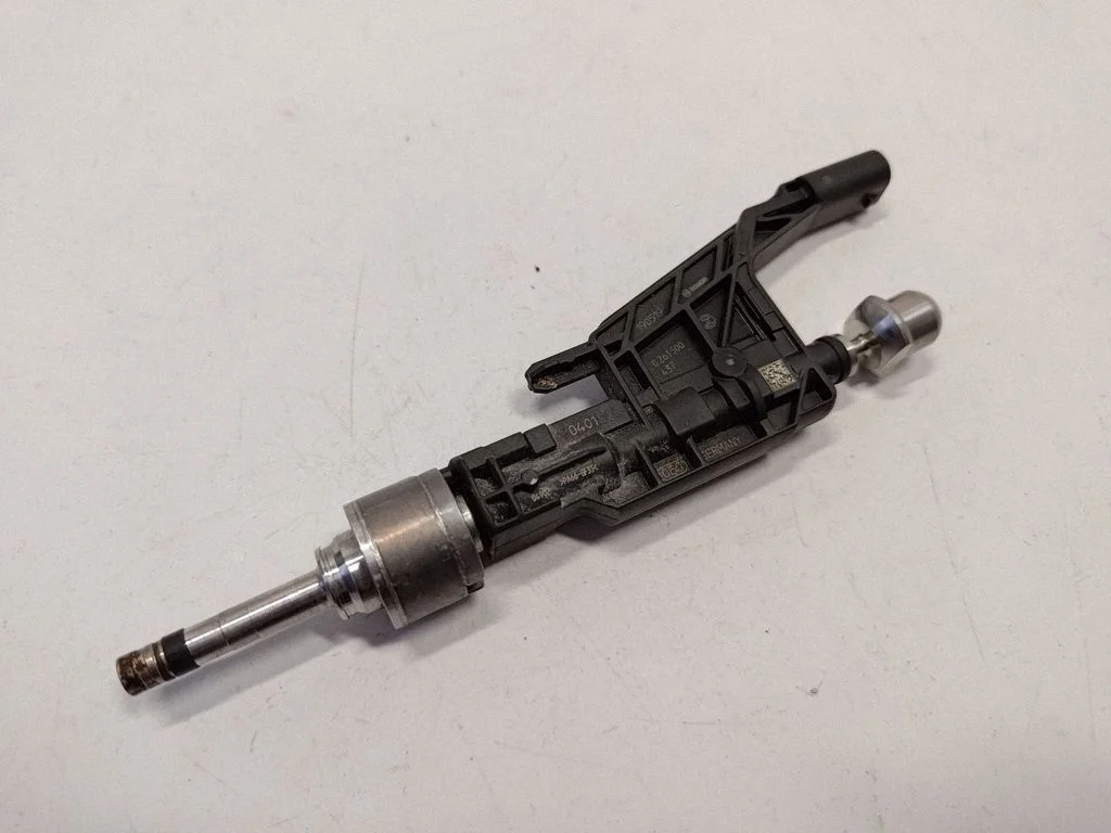 Fuel injector 8656548