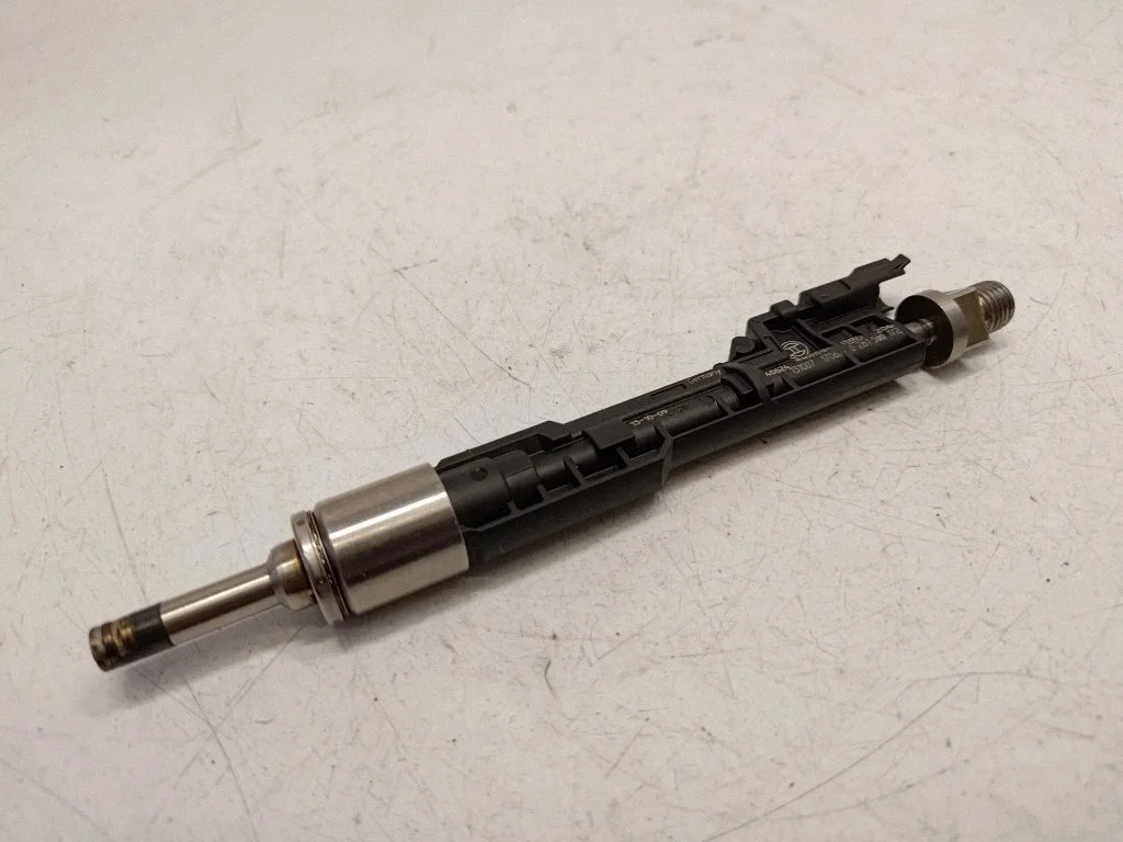 Fuel injector 13647639994