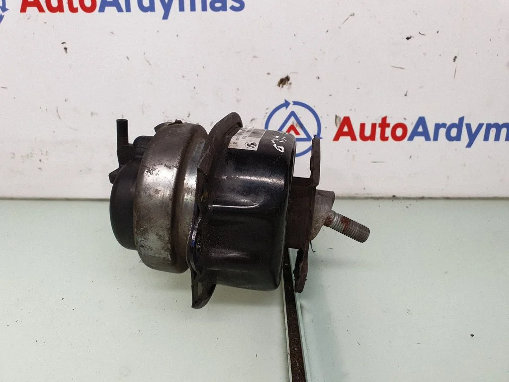Engine mount bracket 6784416