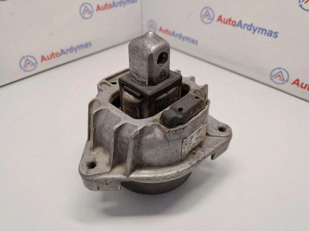 Engine mount bracket 6797183