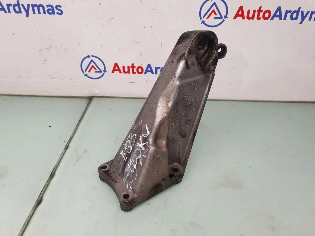 Engine mounting bracket – BMW X3 E83 (2003-2010)
