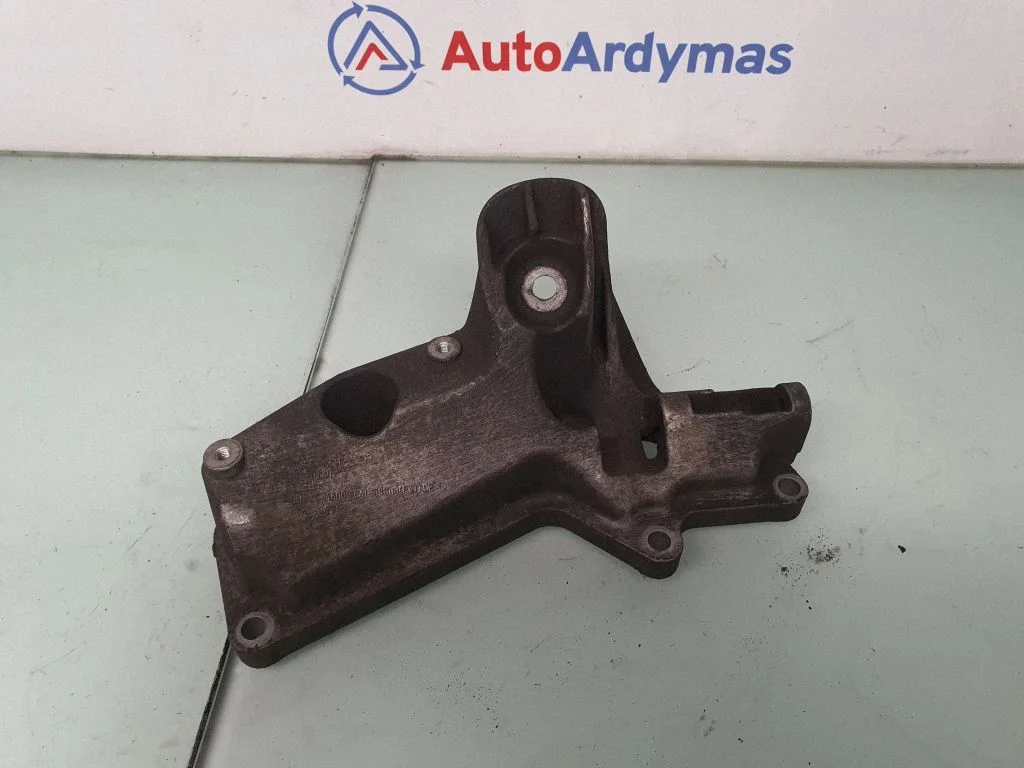Engine mounting bracket – BMW 5 Series E60 E61 (2004-2010)