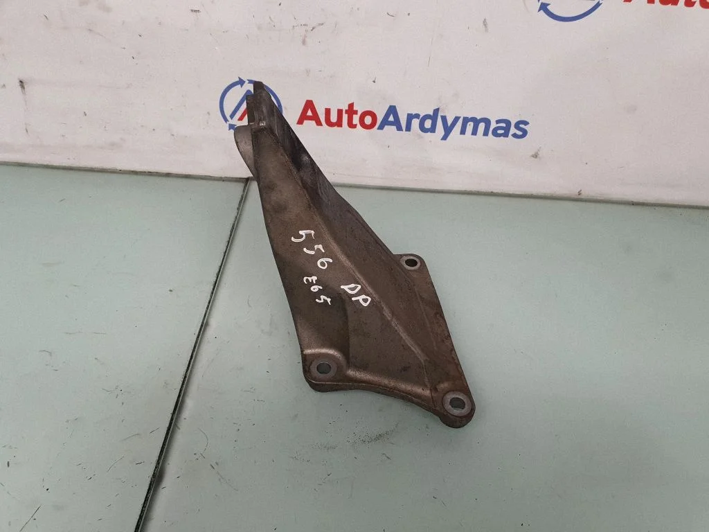 Dzinēja stiprinājuma kronšteins 6754616