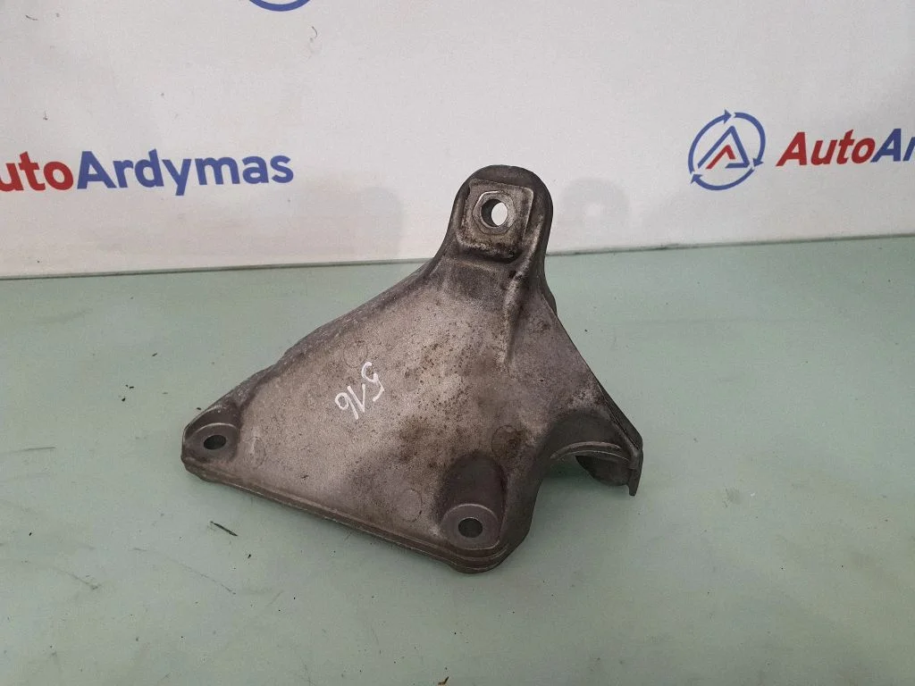 Engine mounting bracket – BMW 3 Series F30 F35 F31 (2012-2018)