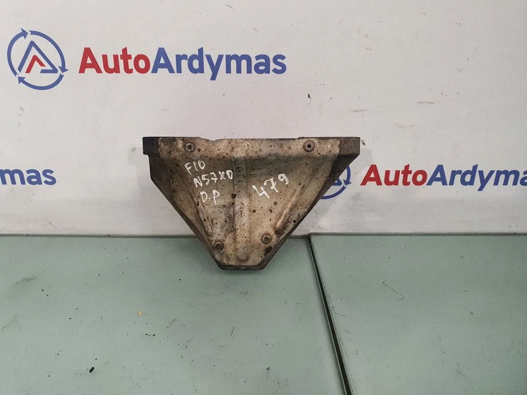 Engine mounting bracket 22116777624