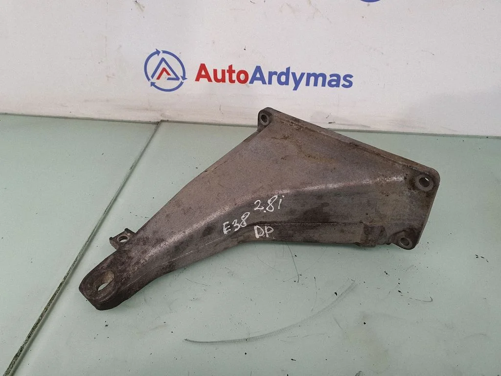 Engine mounting bracket – BMW 7 Series E38 (1993-2001)