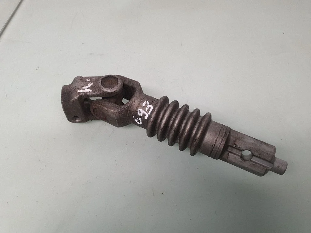 Steering column universal joint 6780900