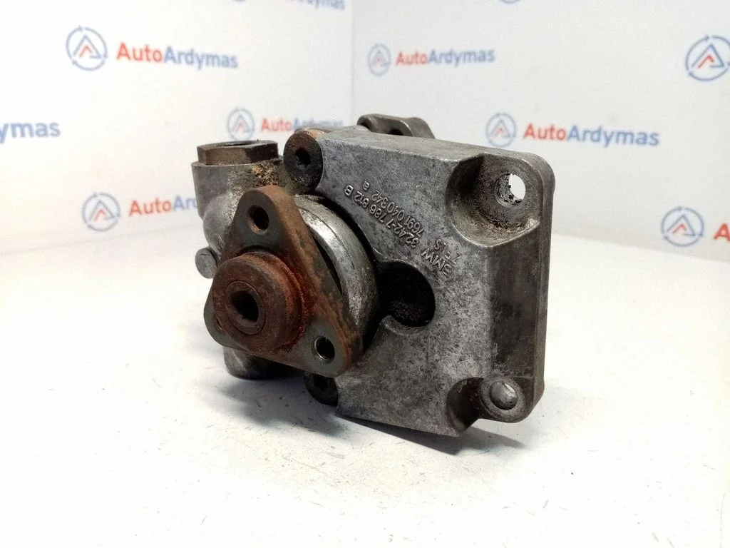 Power steering pump 6762175