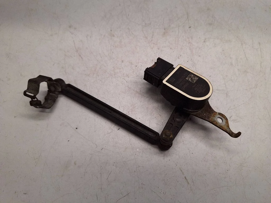 Headlight/headlamp level sensor 37146860843
