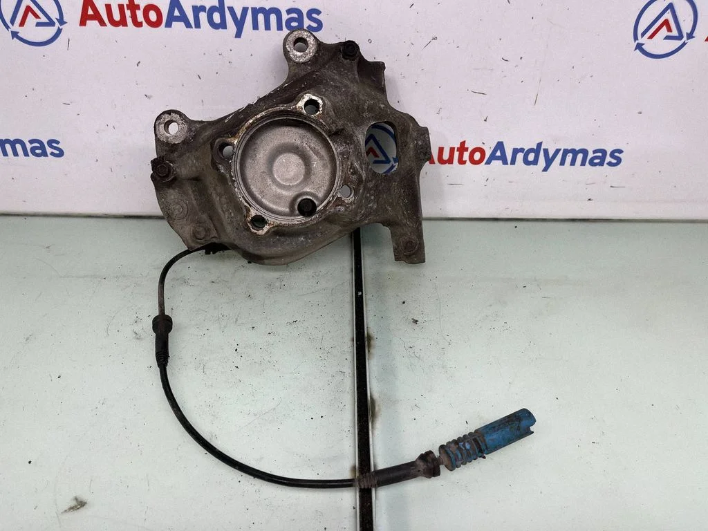 Front wheel hub spindle knuckle – BMW 5 Series E60 E61 (2004-2010)