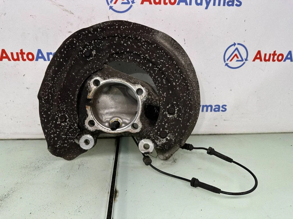 Front wheel hub spindle knuckle 6792285