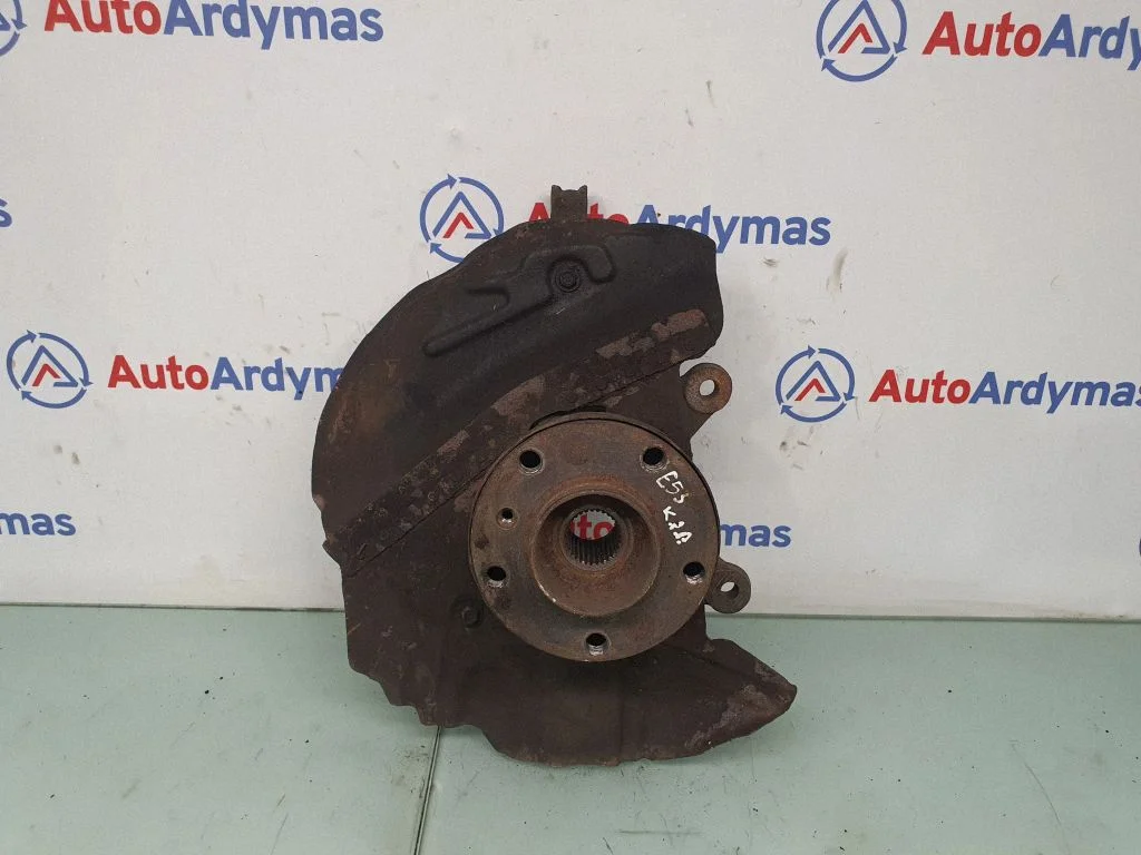 Priekšējais rumbas turētājs (šarnīra dakša) 6761575