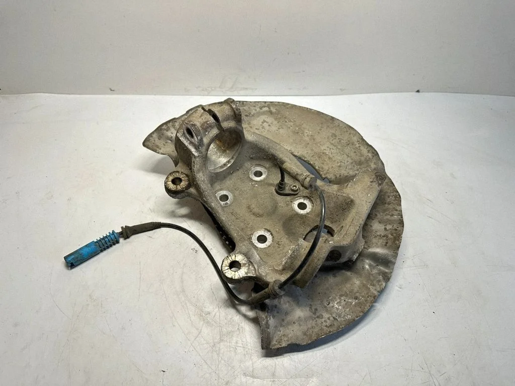 Front wheel hub spindle knuckle – BMW 5 Series E60 E61 (2004-2010)