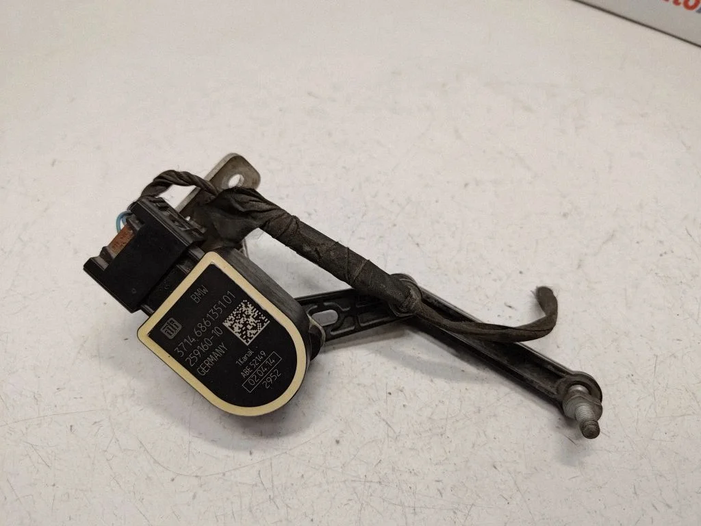 Augstuma sensors (priekš. lukturu) 37146861351