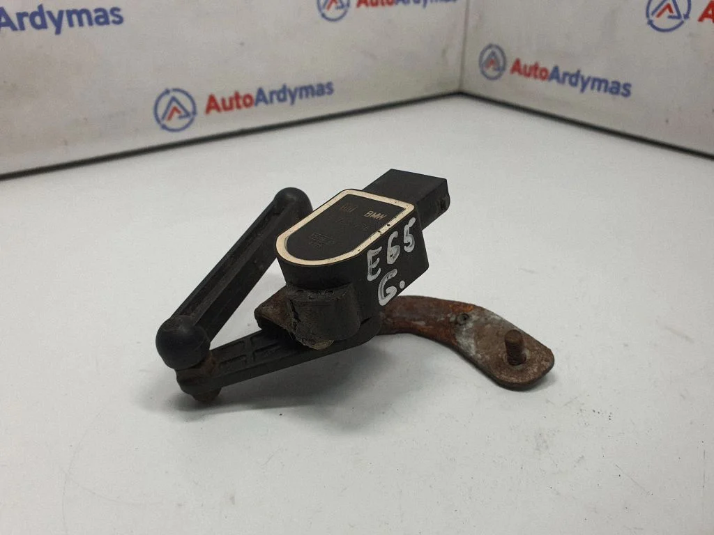 Headlight/headlamp level sensor 6763736