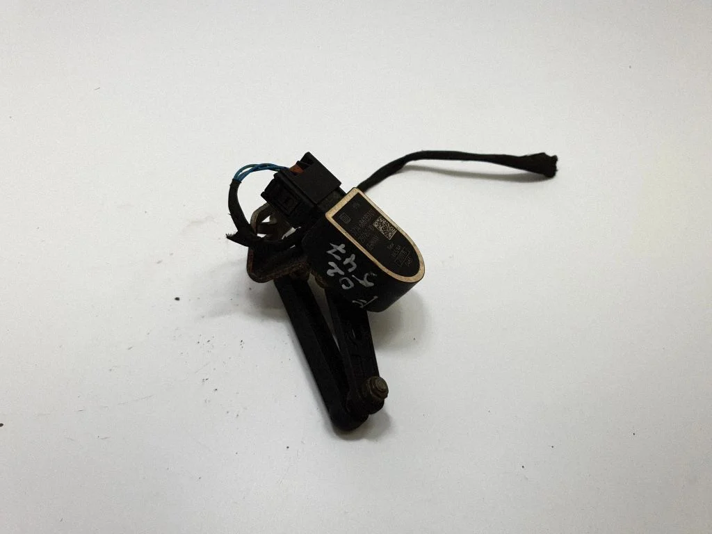 Headlight/headlamp level sensor 6853755