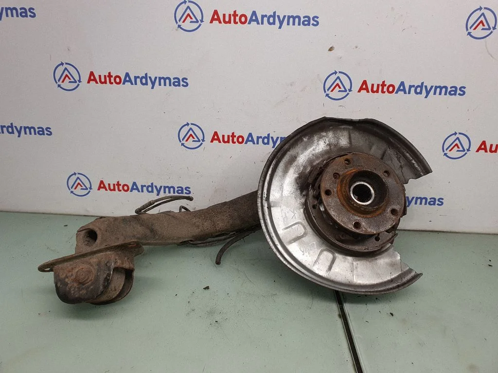 Rear wheel hub spindle/knuckle 6774777