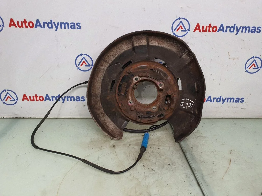Rear wheel hub spindle/knuckle 6788049