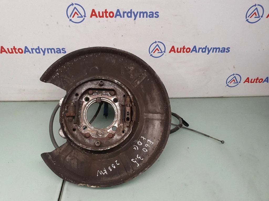 Rear wheel hub spindle/knuckle 6770923