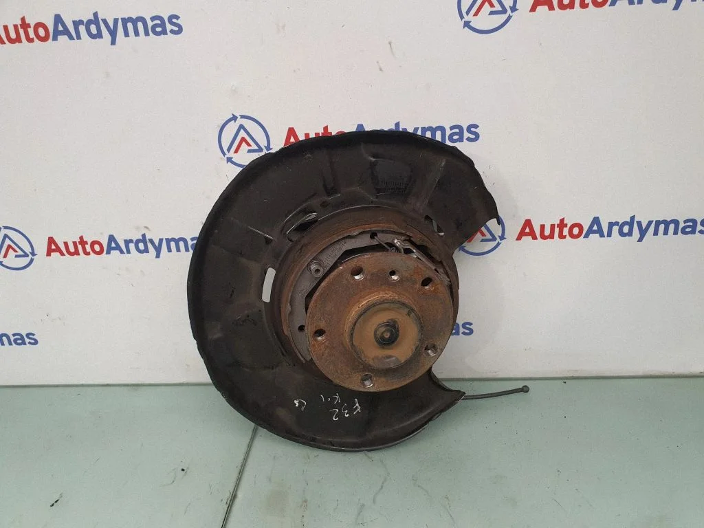 Rear wheel hub spindle/knuckle 6797507