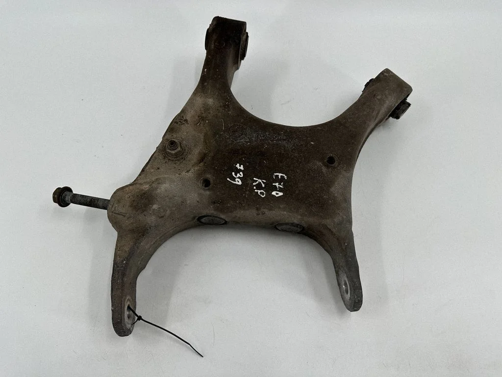 Rear control arm 33326770951
