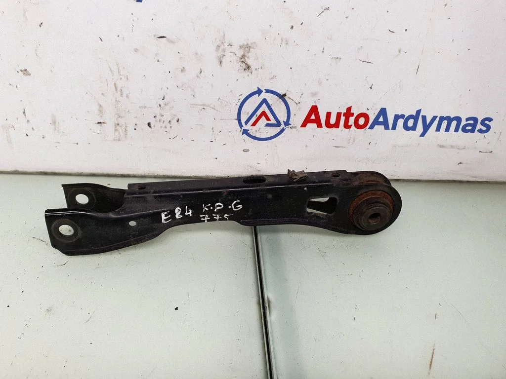 Rear control arm 6782168
