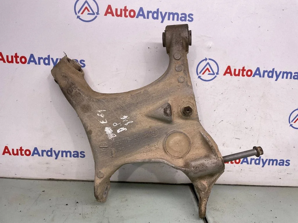 Tagumine ülemine õõtshoob 6758716