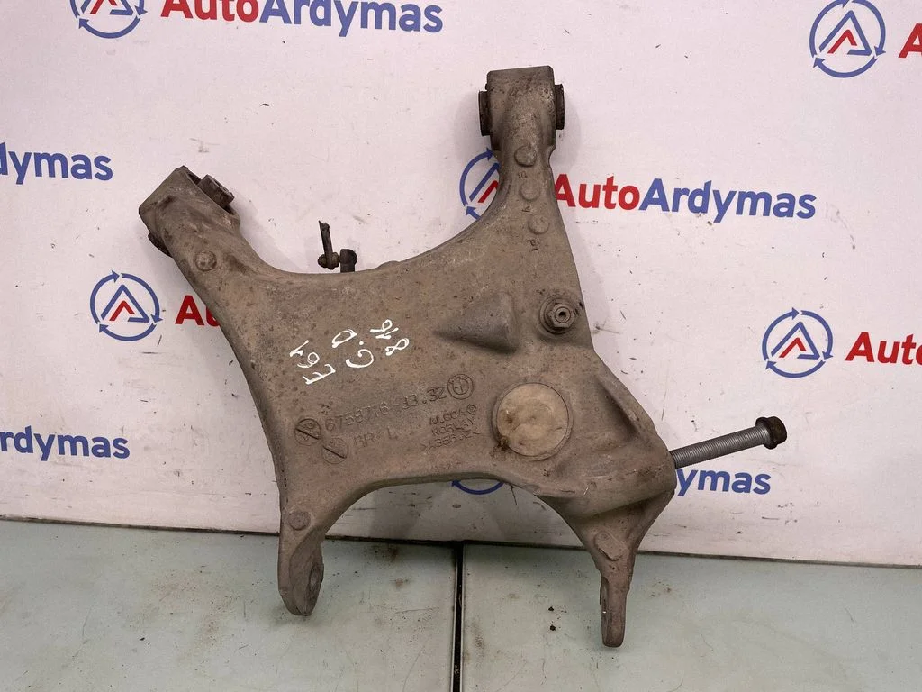 Tagumine ülemine õõtshoob 6758716