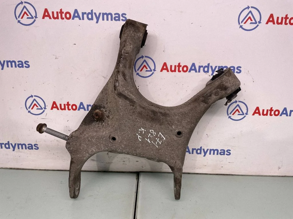 Aizmugurējā svira (dakša) 6770953
