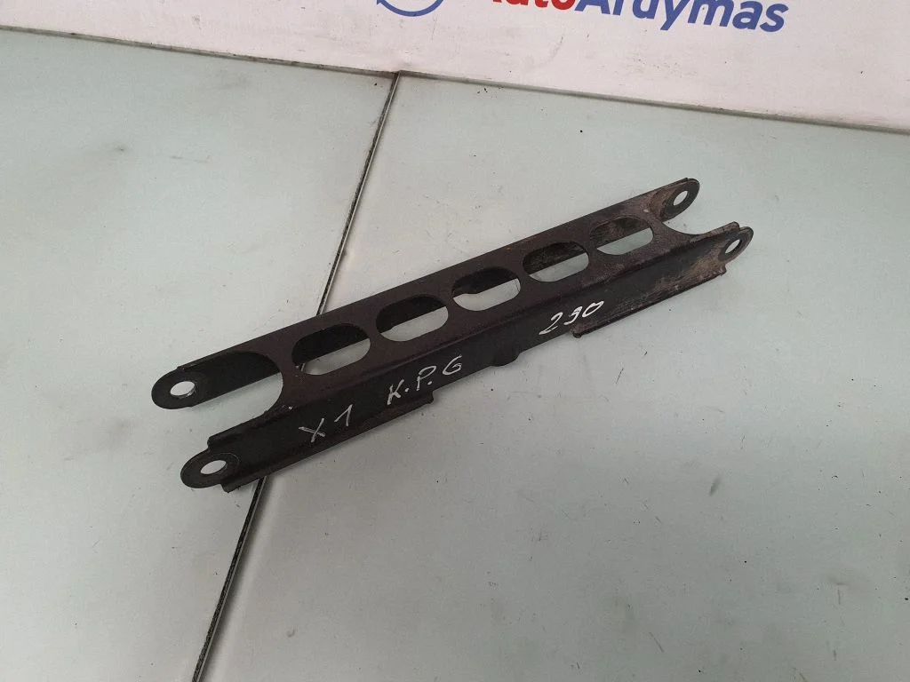 Aizmugurējā svira (dakša) 6763477