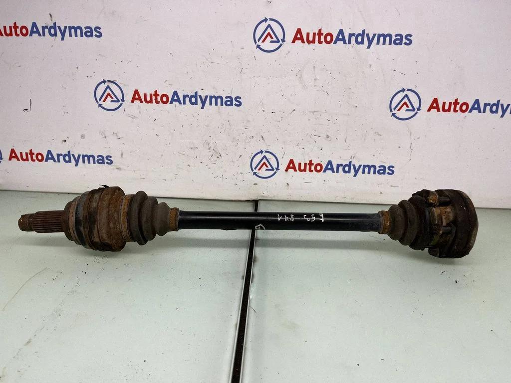 Tagumine pooltelg – BMW X5 E53 (1999-2006)