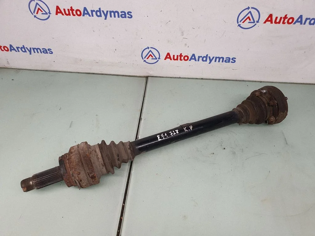 Rear driveshaft 7564558