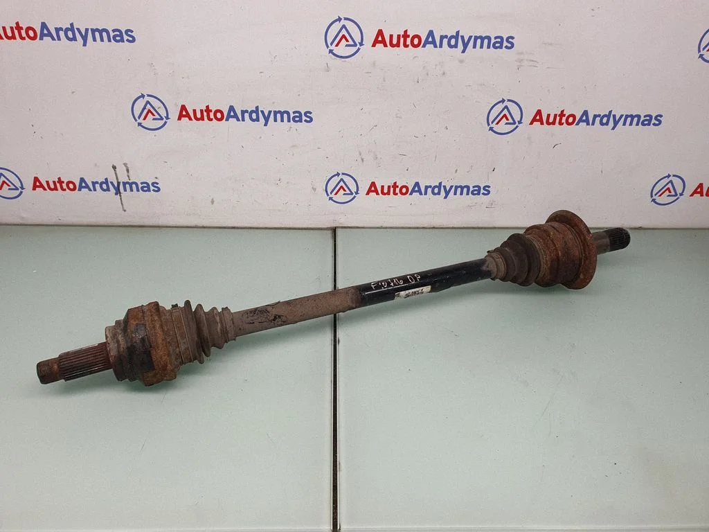 Rear driveshaft 7581018