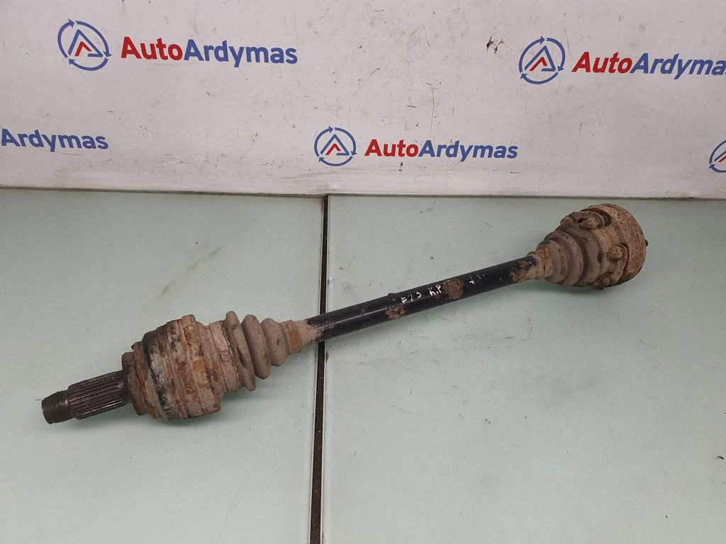Tagumine pooltelg – BMW X5 E53 (1999-2006)