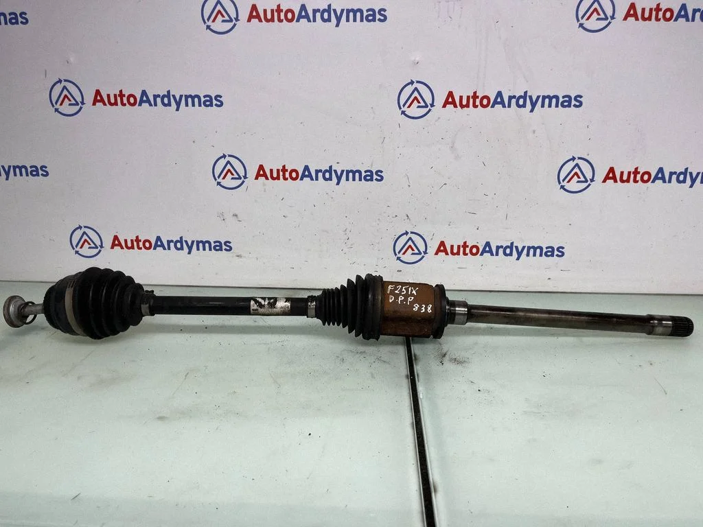 Front driveshaft 8675014