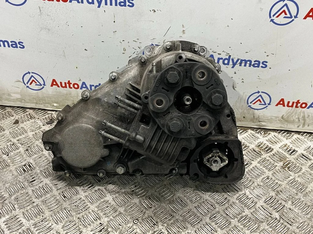 Ātrumkārbas reduktors (sadales kārba) 7555297