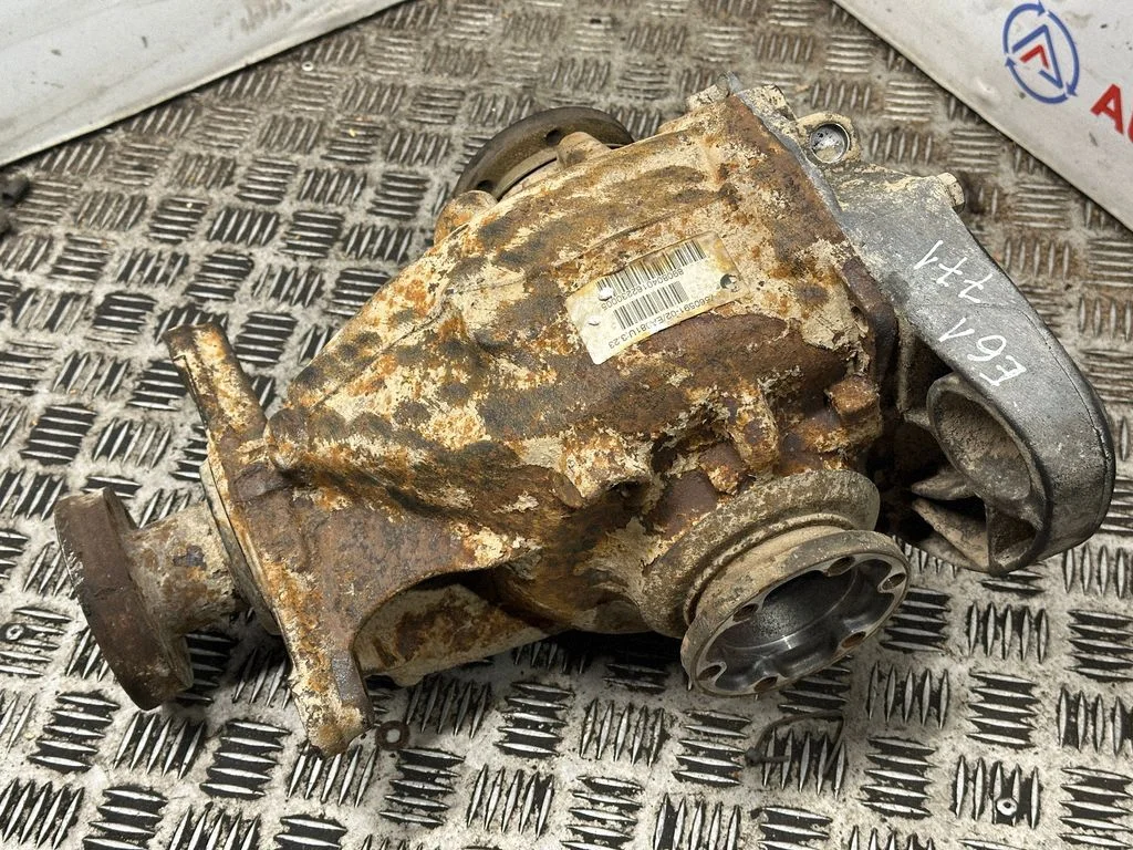 Tagumine reduktor (diferentsiaal) 7560592