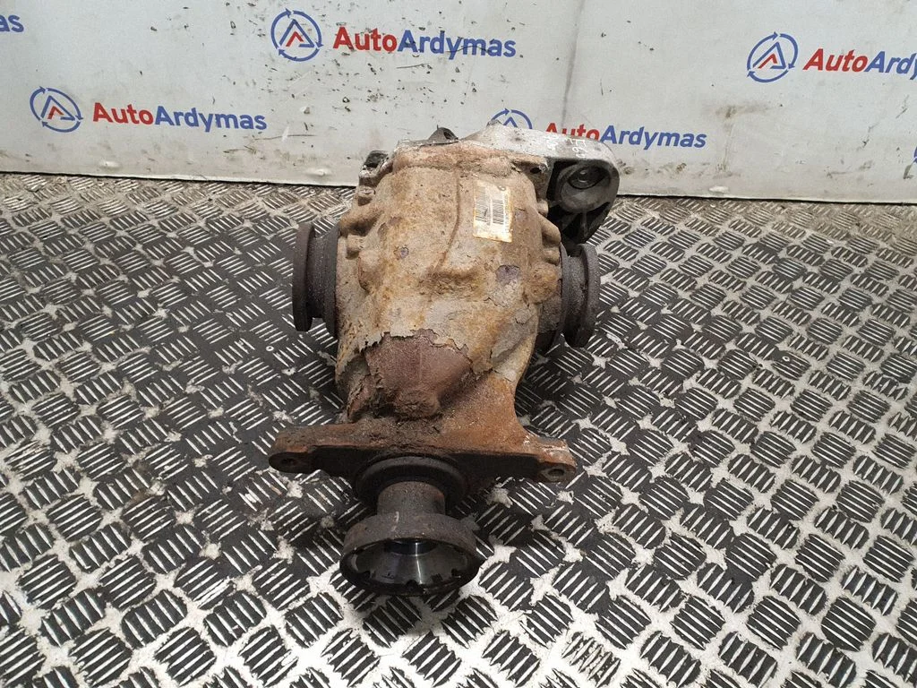 Aizmugurējais reduktors 7560591