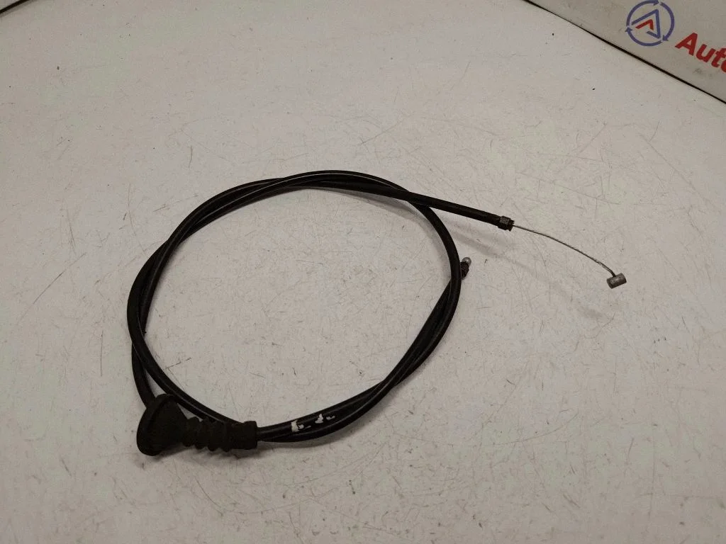 Engine bonnet/hood lock release cable – BMW X5 E70 (2006-2013)