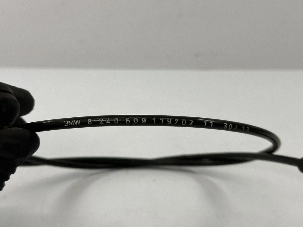 Engine bonnet/hood lock release cable 8240609