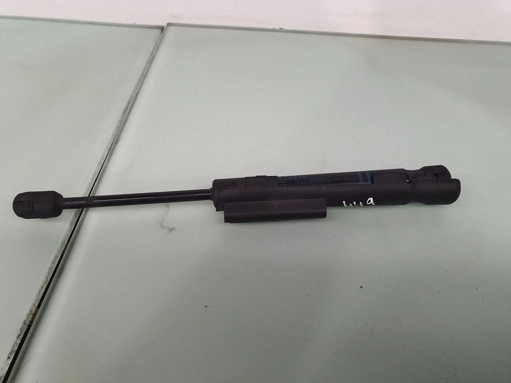 Front bonnet/hood damper/strut 7239233
