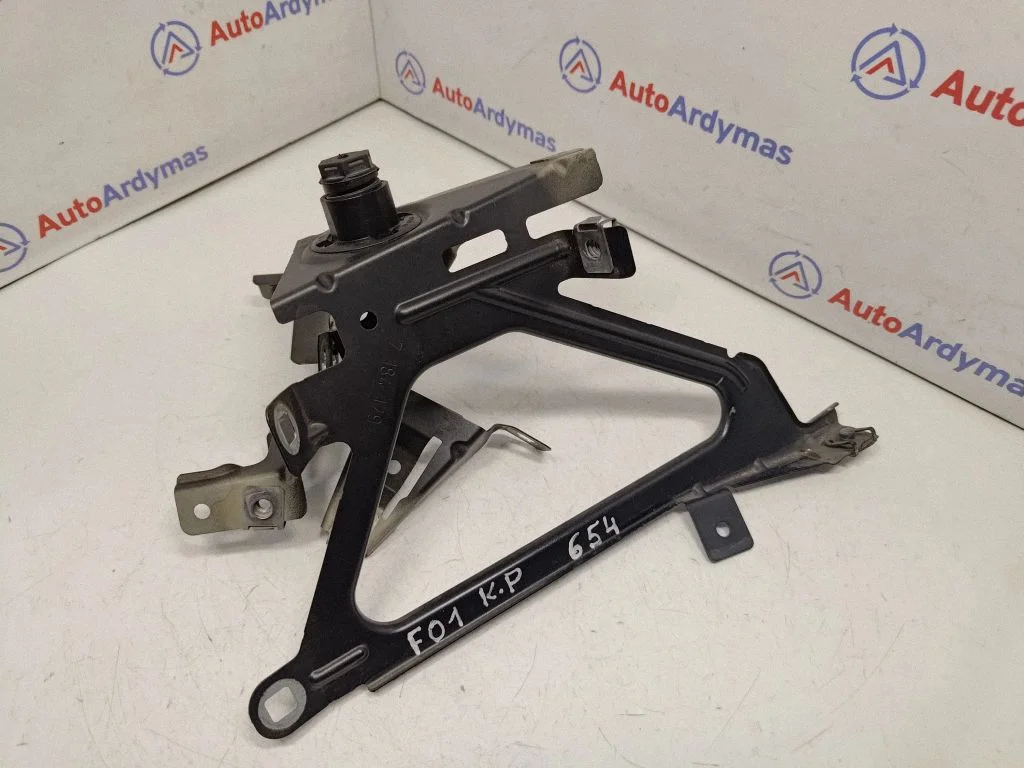 Fender mounting bracket – BMW 7 Series F01 F02 F03 F04 (2008-2016)