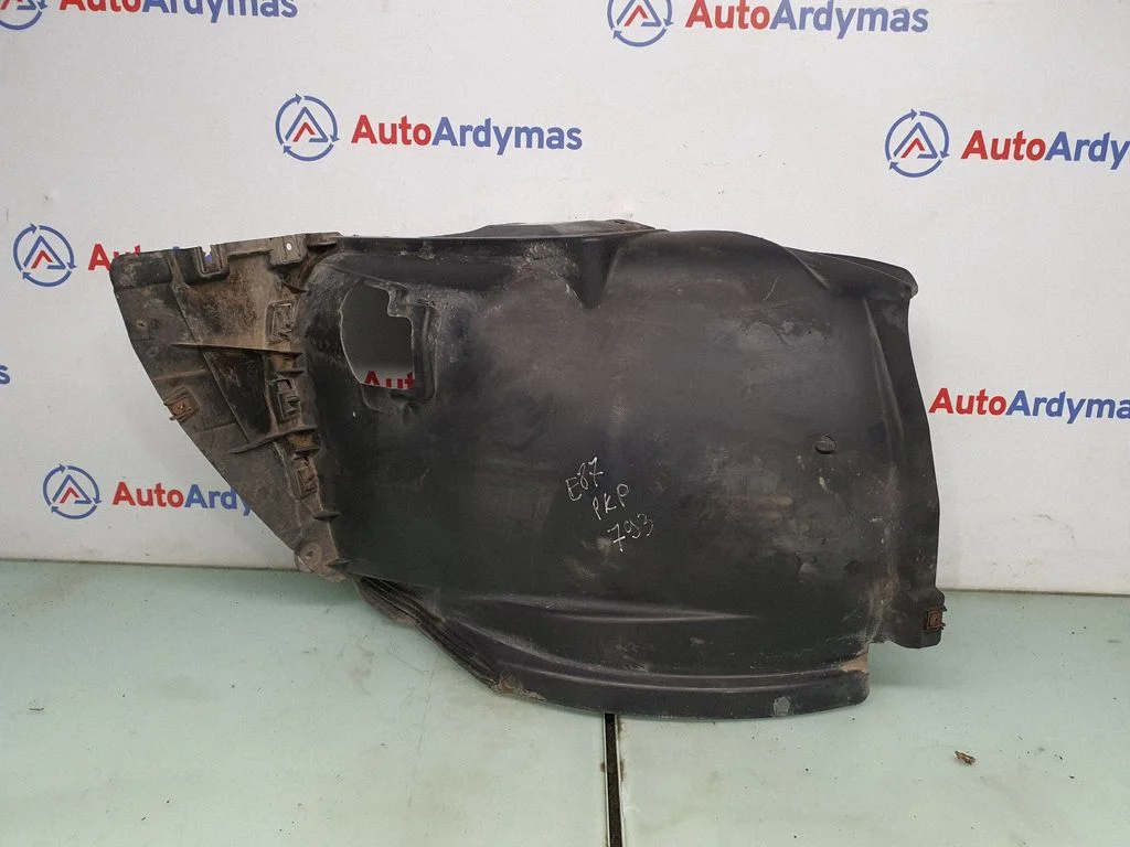 Priekšējais riteņa arkas dubļusargs 7059375
