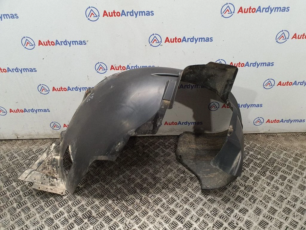 Priekšējais riteņa arkas dubļusargs 8402444