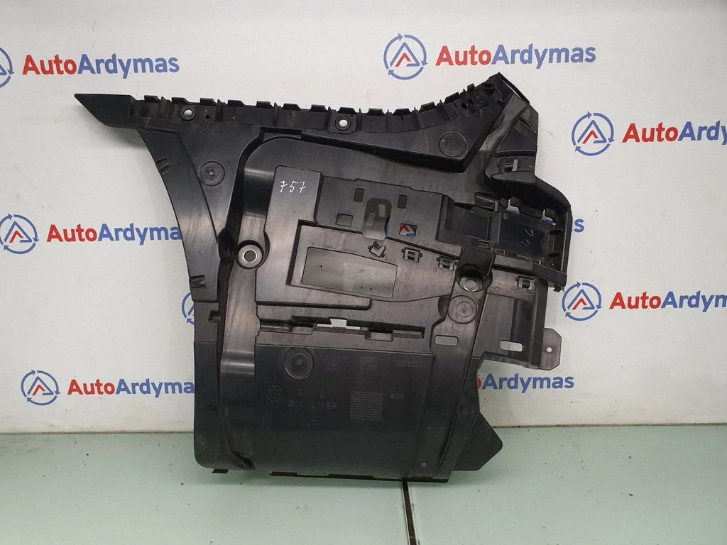 Rear bumper mounting bracket 7357147