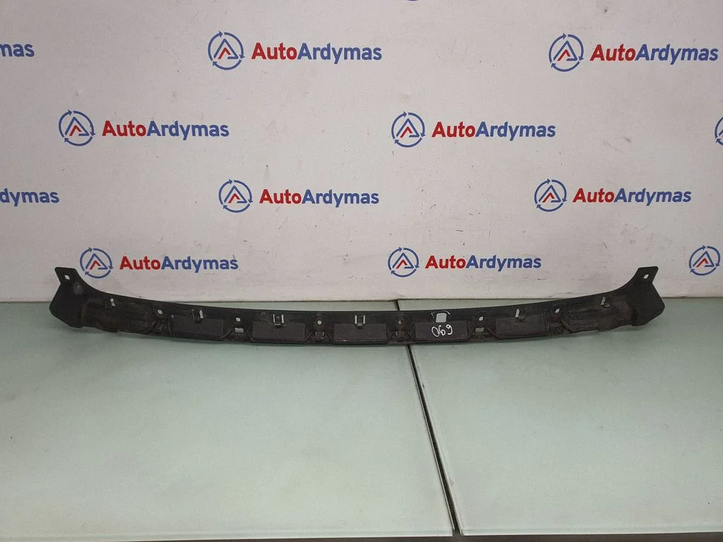Rear bumper mounting bracket 7016076