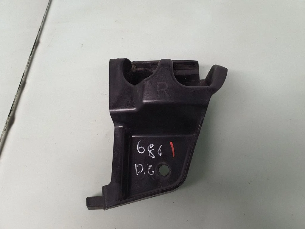 Aizmugurējā bufera turētājs 3414408