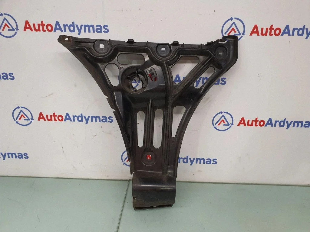 Rear bumper mounting bracket – BMW 5 Series E60 E61 (2004-2010)